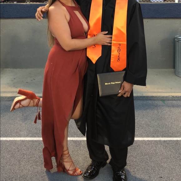 Jumper - Picture 2 of 2